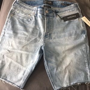 JEAN SKINNY SHORTS